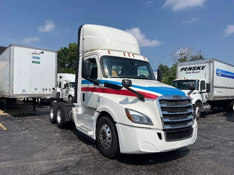 2019 Freightliner Cascadia in Chicago (Melrose Park), IL