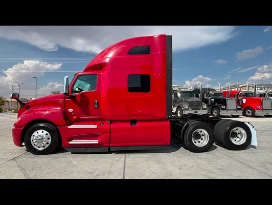 2022 International LT in El Paso, TX — photo 16
