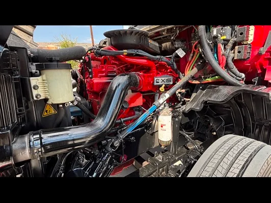 2022 International LT in El Paso, TX — photo 6
