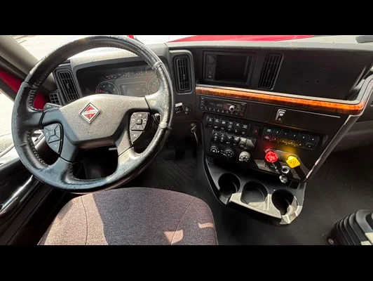 2022 International LT in El Paso, TX — photo 20