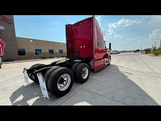 2022 International LT in El Paso, TX — photo 11