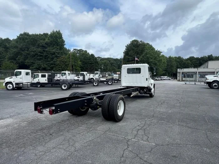2026 Hino L6 — photo 5