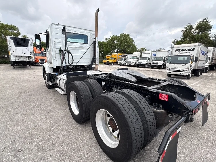 2023 Volvo in Medley, FL — photo 5