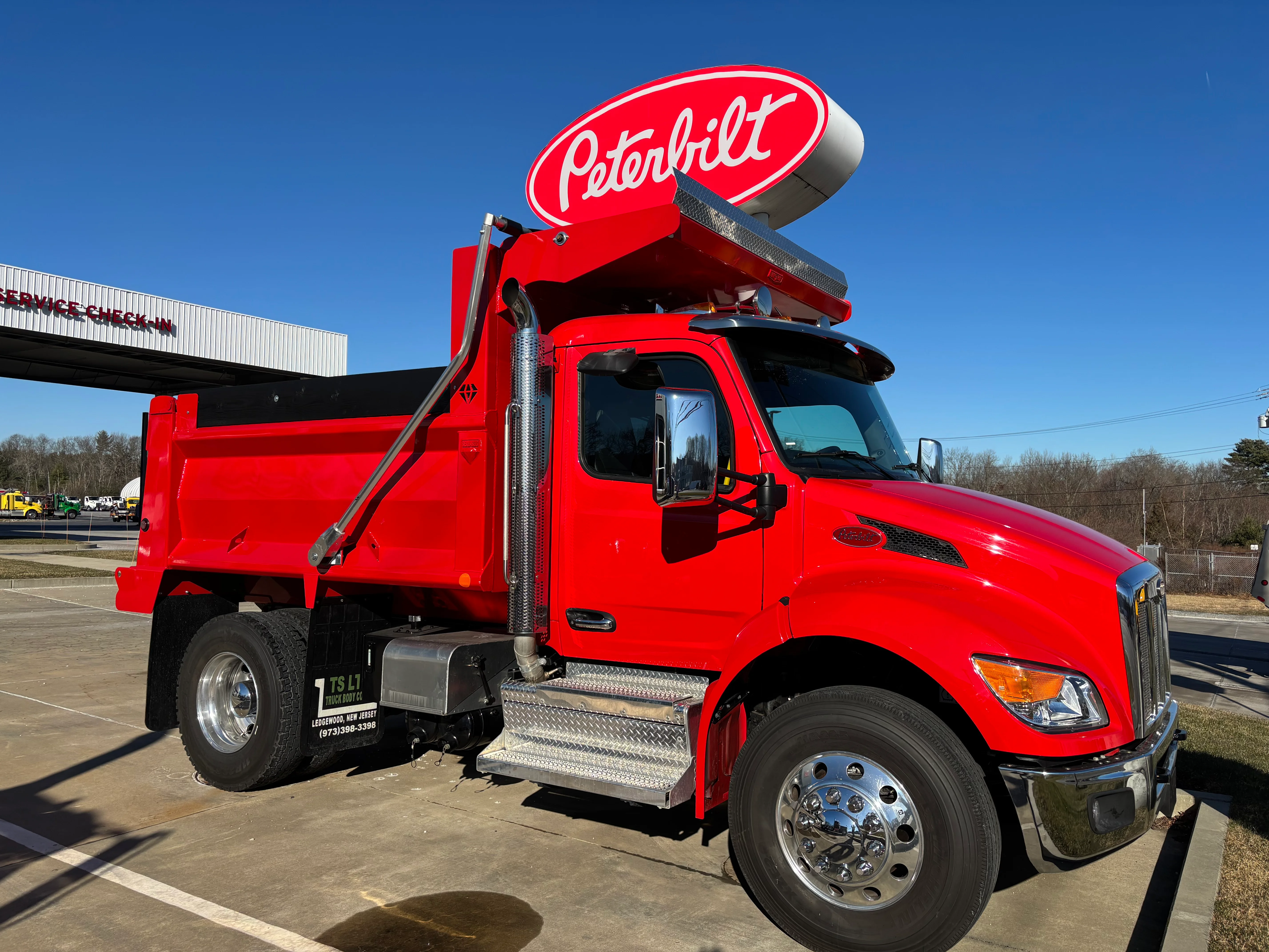 2025 Peterbilt 536 in Plainville, MA — photo 4