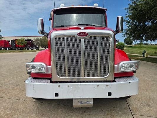 2020 Peterbilt 567 in Cedar Rapids, IA — photo 9