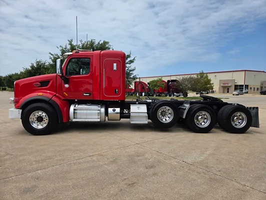 2020 Peterbilt 567 in Cedar Rapids, IA — photo 8
