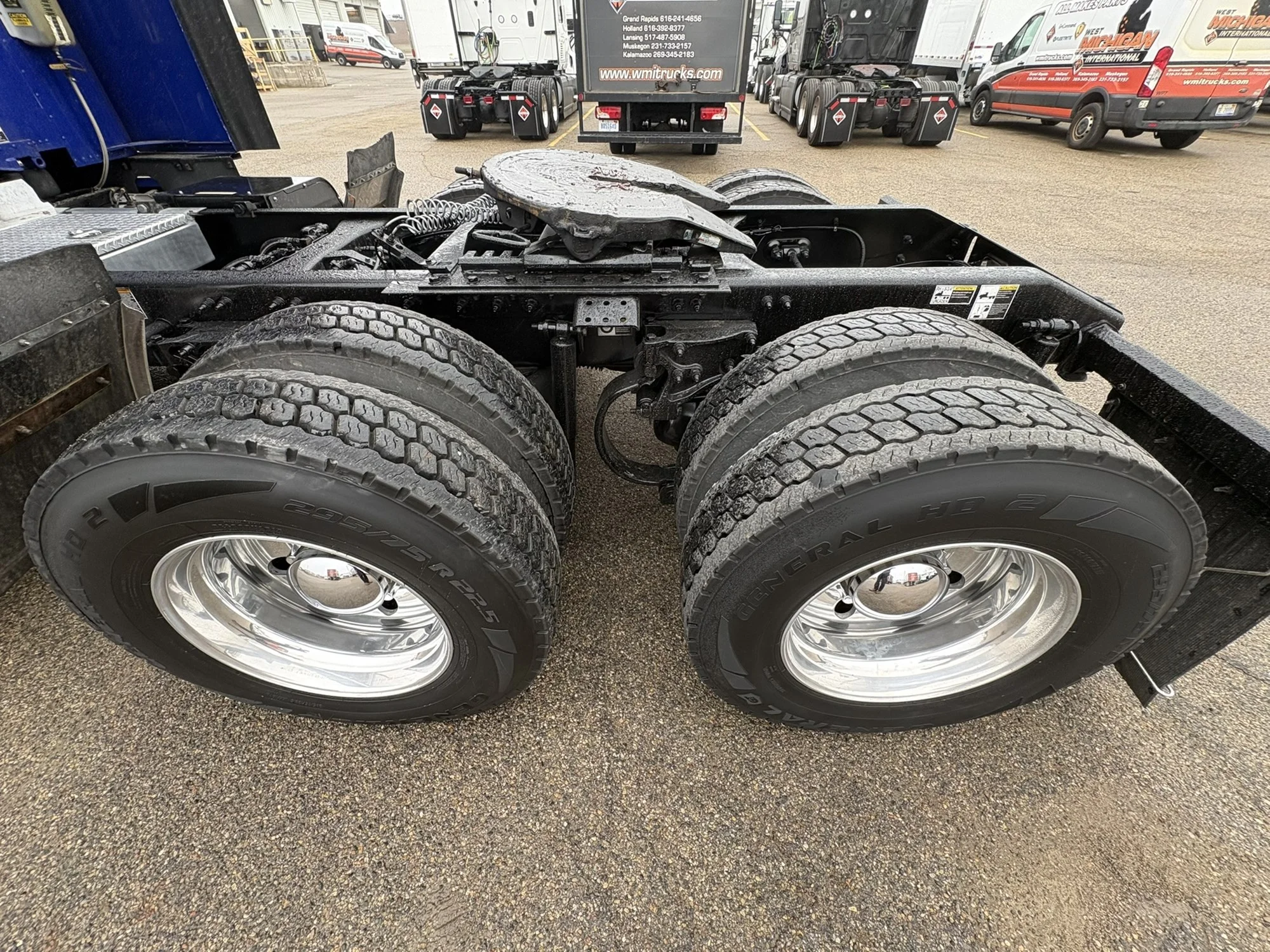 2022 Peterbilt 579 - image 8