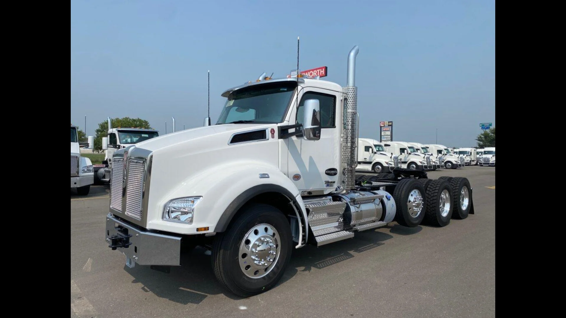2026 Kenworth T880 in Fargo