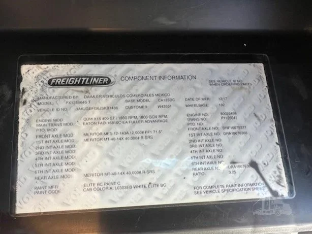 2018 Freightliner Cascadia - image 14