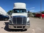 2018 Freightliner Cascadia - image 24
