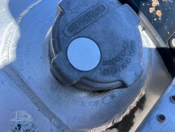 2018 Freightliner Cascadia - image 12