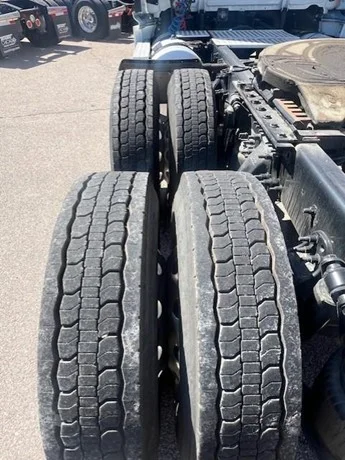 2018 Freightliner Cascadia - image 17