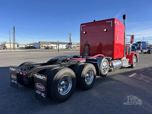 2019 Peterbilt 389 in Riverton, WY — photo 5