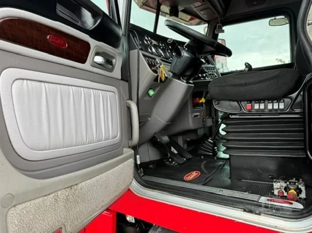 2019 Peterbilt 389 in Idaho Falls, ID — photo 12