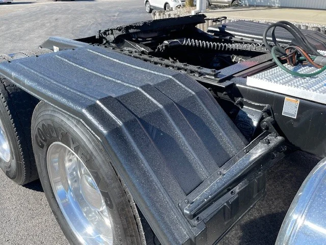 2022 Peterbilt 389 - image 9