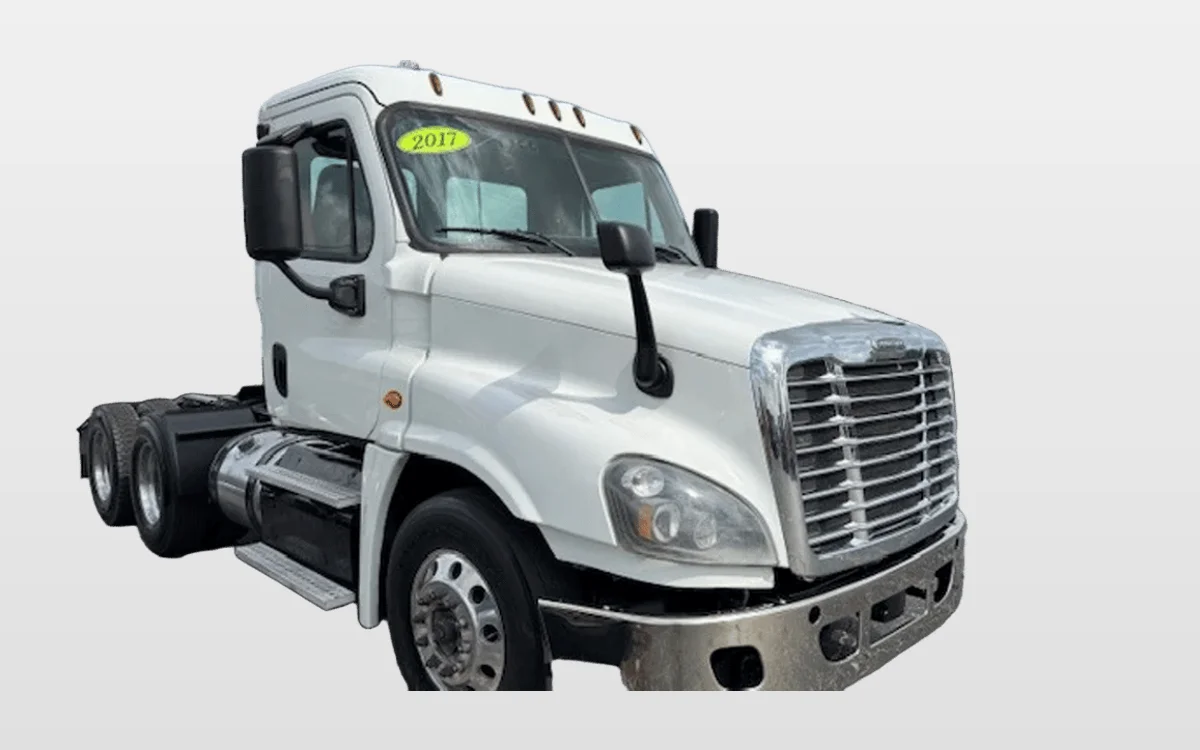 2017 Freightliner Cascadia - image 1