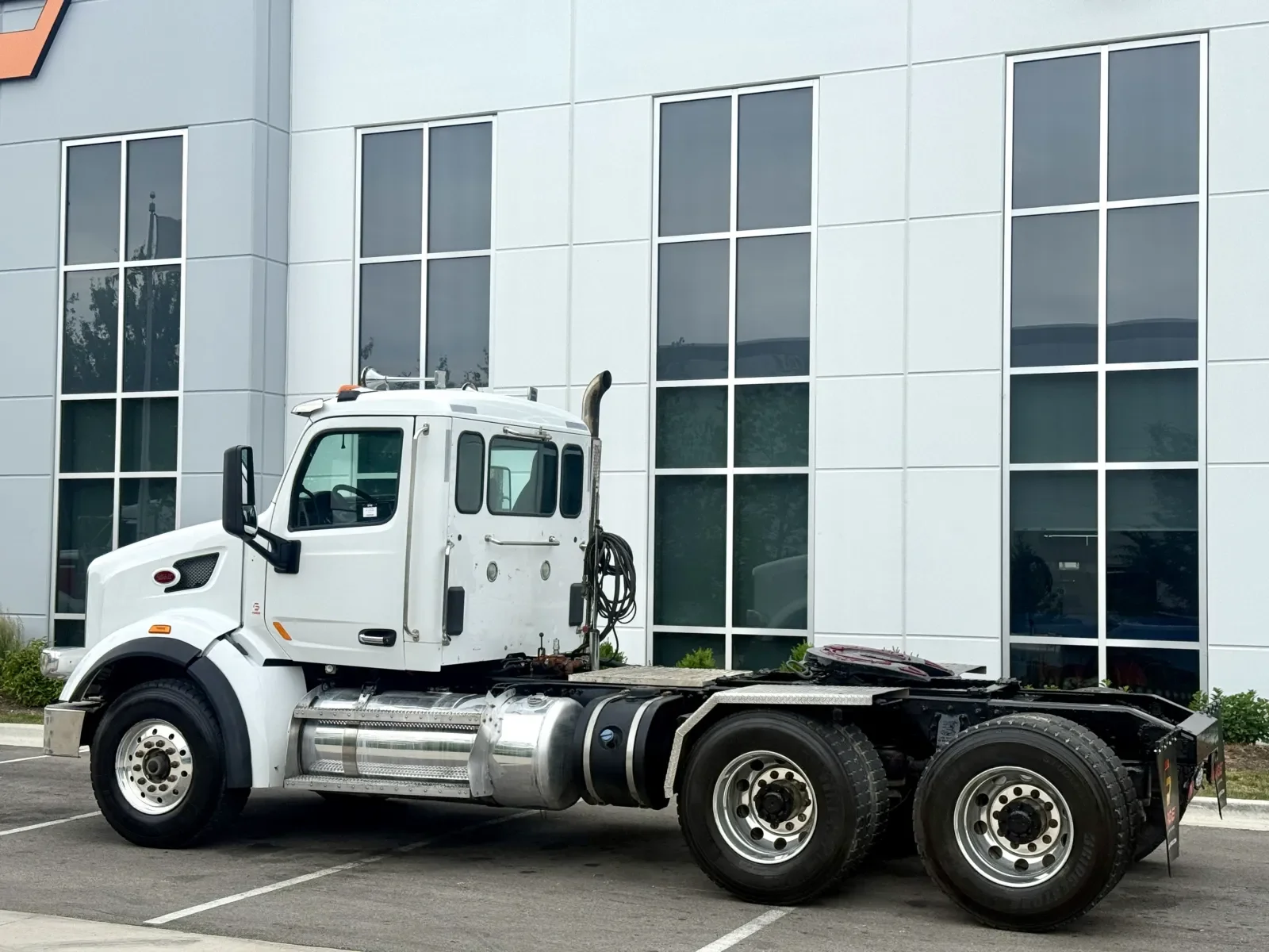 2017 Peterbilt 567 in New Lenox, IL — photo 6
