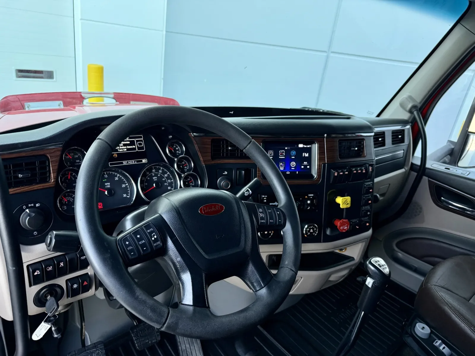 2019 Peterbilt 567 - image 15