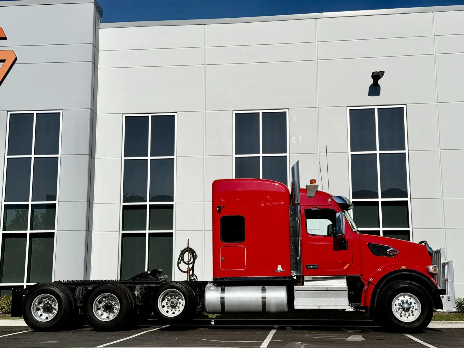 2019 Peterbilt 567 - image 3
