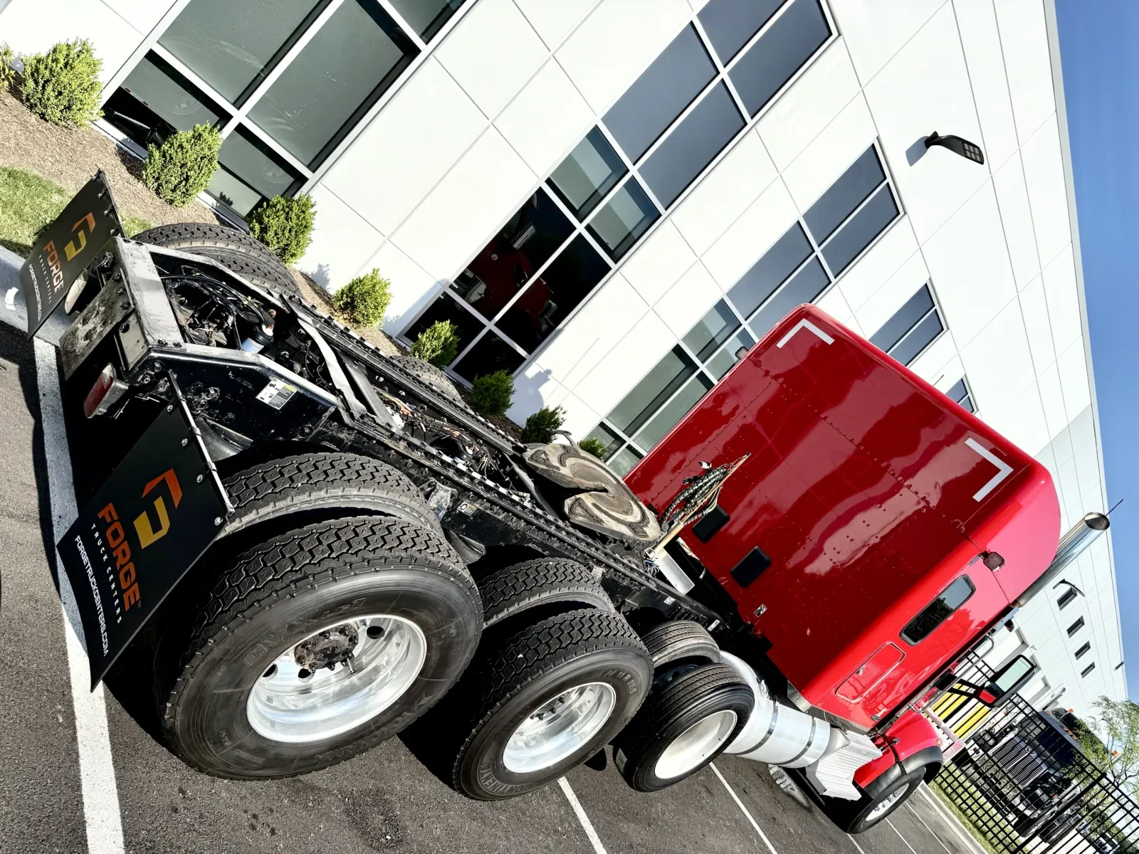 2019 Peterbilt 567 - image 11