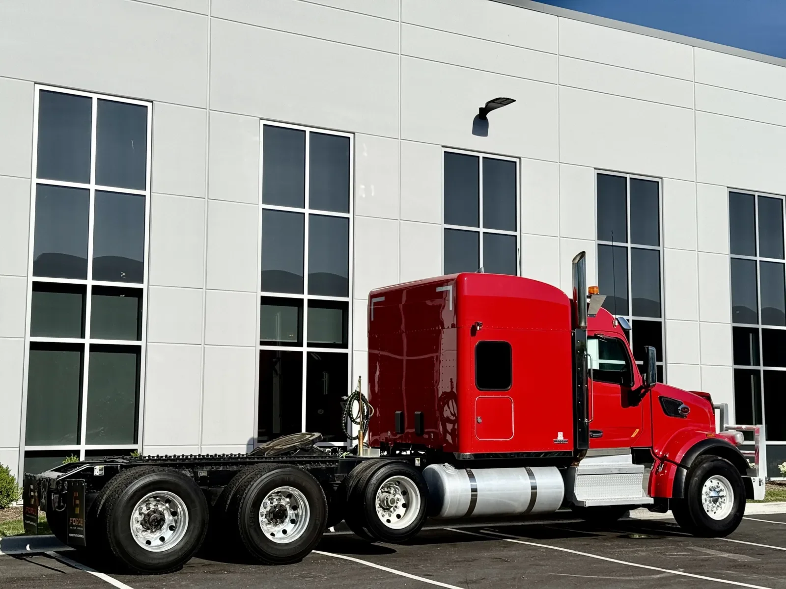 2019 Peterbilt 567 - image 5