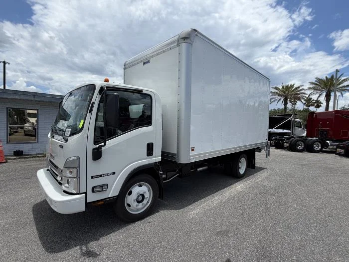 2026 Isuzu NRR — photo 2