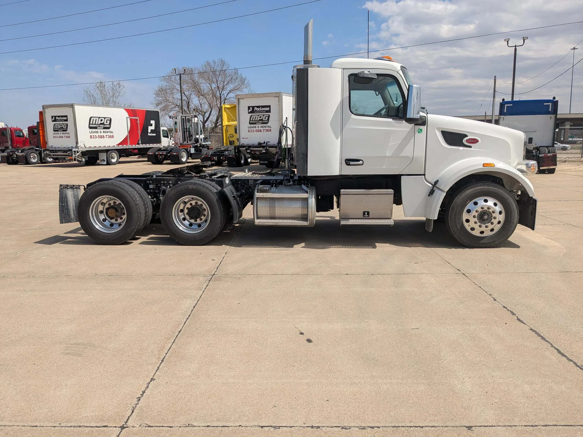 2025 Peterbilt 567 - image 5