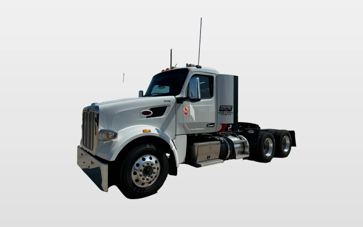 2025 Peterbilt 567 - image 1