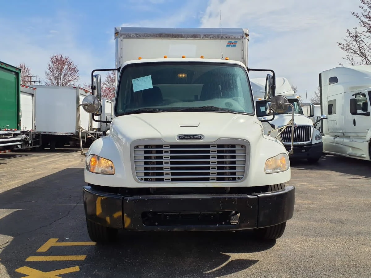 2019 Freightliner M2 106 in Bolingbrook, IL — photo 2