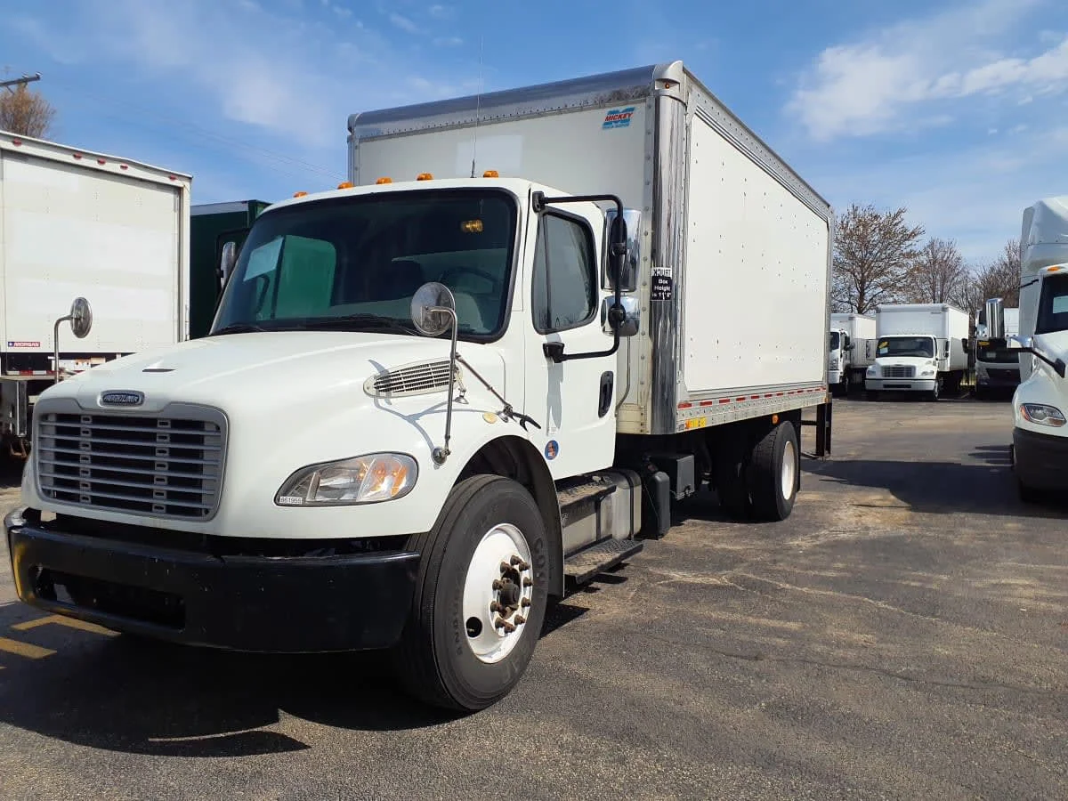 2019 Freightliner M2 106 in Bolingbrook, IL