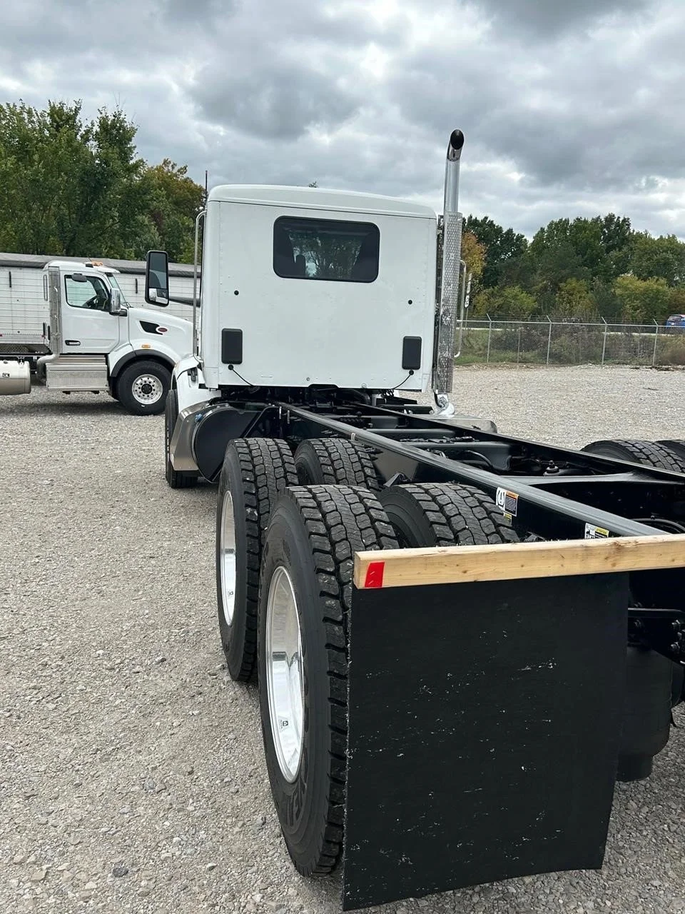 2025 Peterbilt 567 - image 3