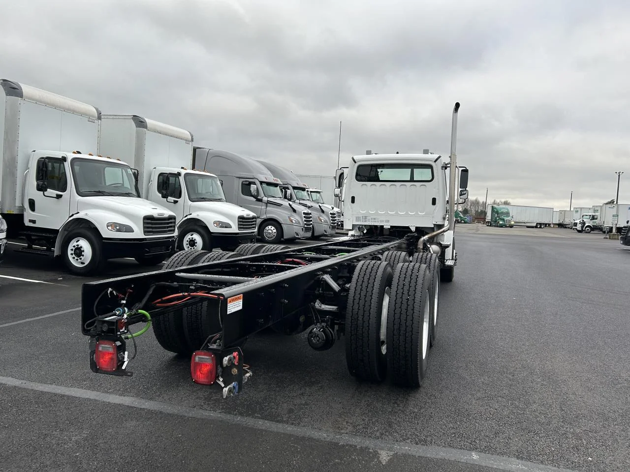 2025 Freightliner M2 106 in Mount Vernon, WA — photo 3