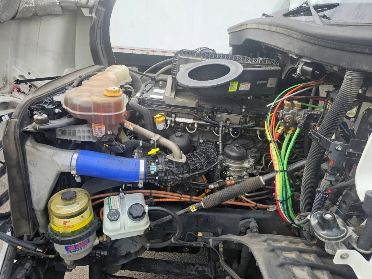 2022 Freightliner Cascadia - image 8