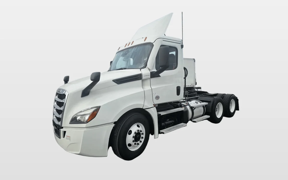 2022 Freightliner Cascadia - image 1