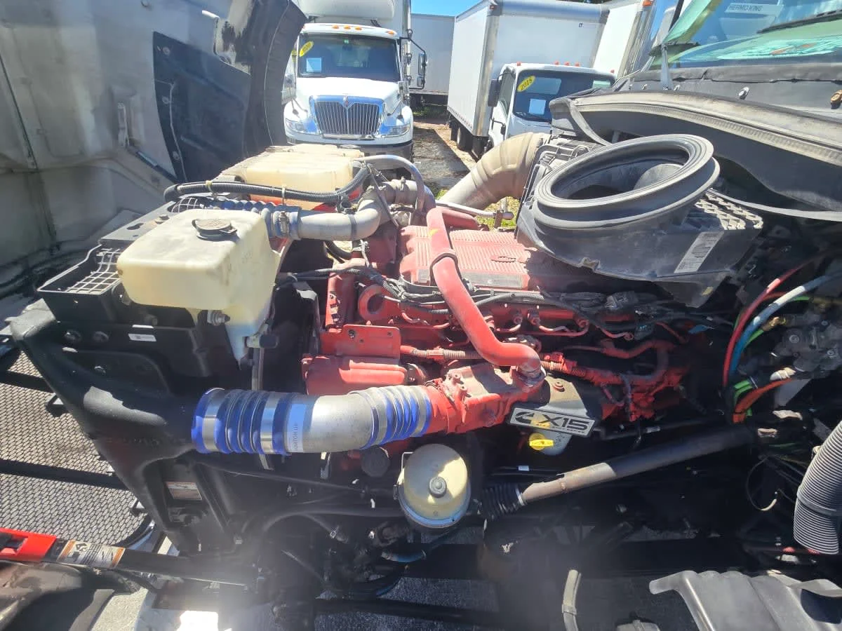 2019 Peterbilt 567 in Tampa, FL — photo 9