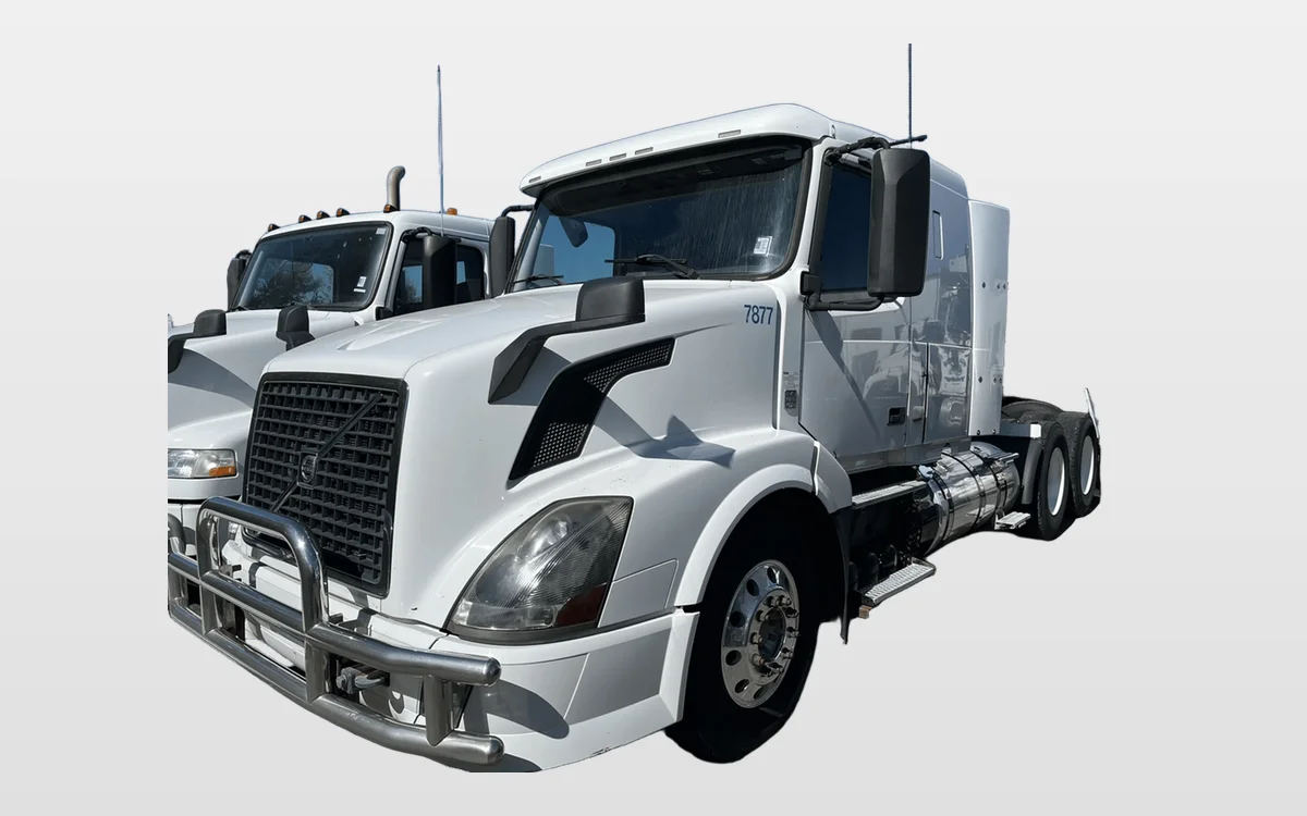 2012 Volvo - image 1