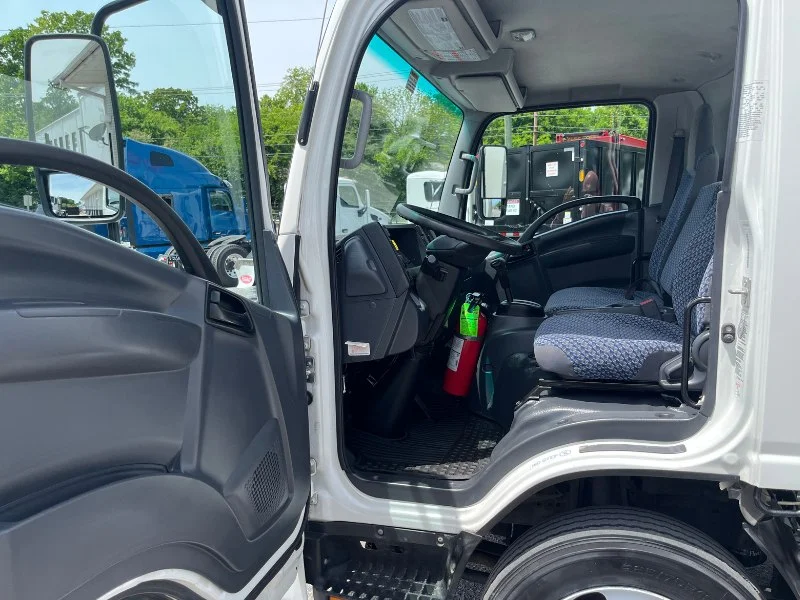 2023 Isuzu in Knoxville, TN — photo 4