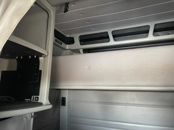 2022 Peterbilt 389 - image 27