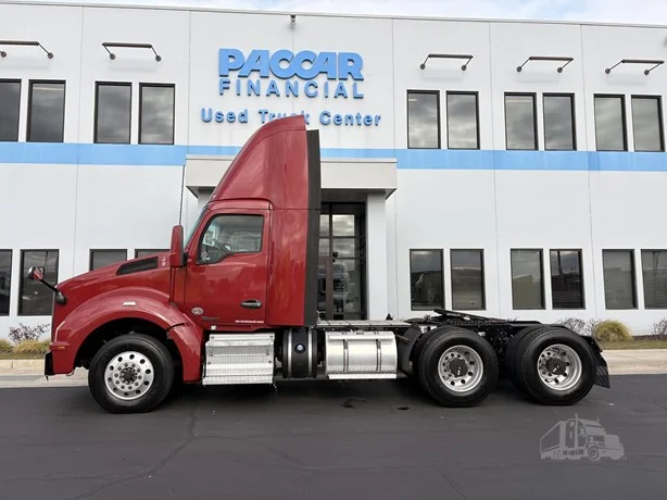 2021 Kenworth T880 - image 6