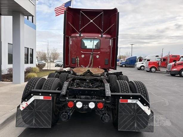 2021 Kenworth T880 - image 5