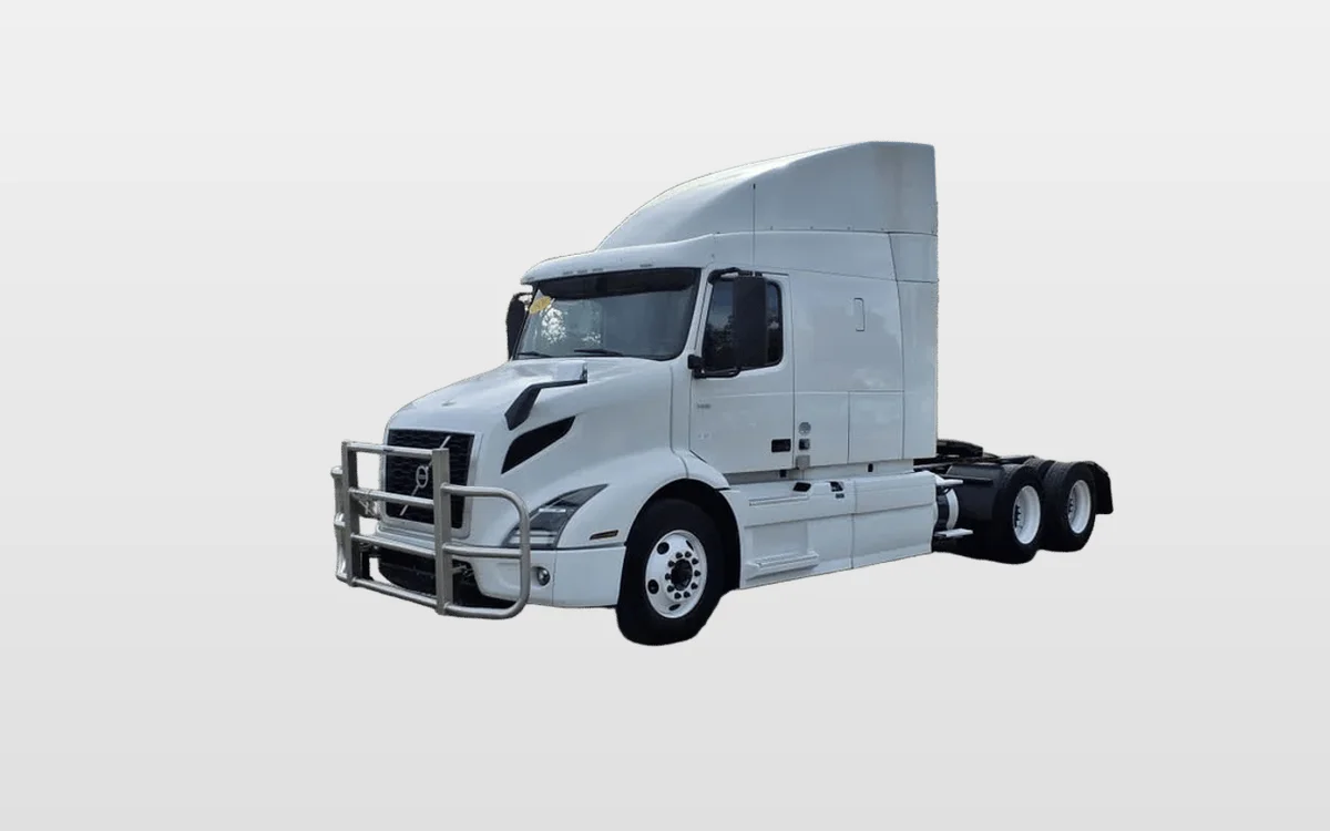 2020 Volvo VNR 640 - image 1