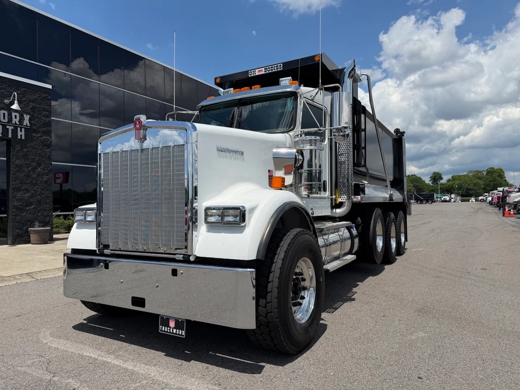 2027 Kenworth W900 in Birmingham, AL — photo 2