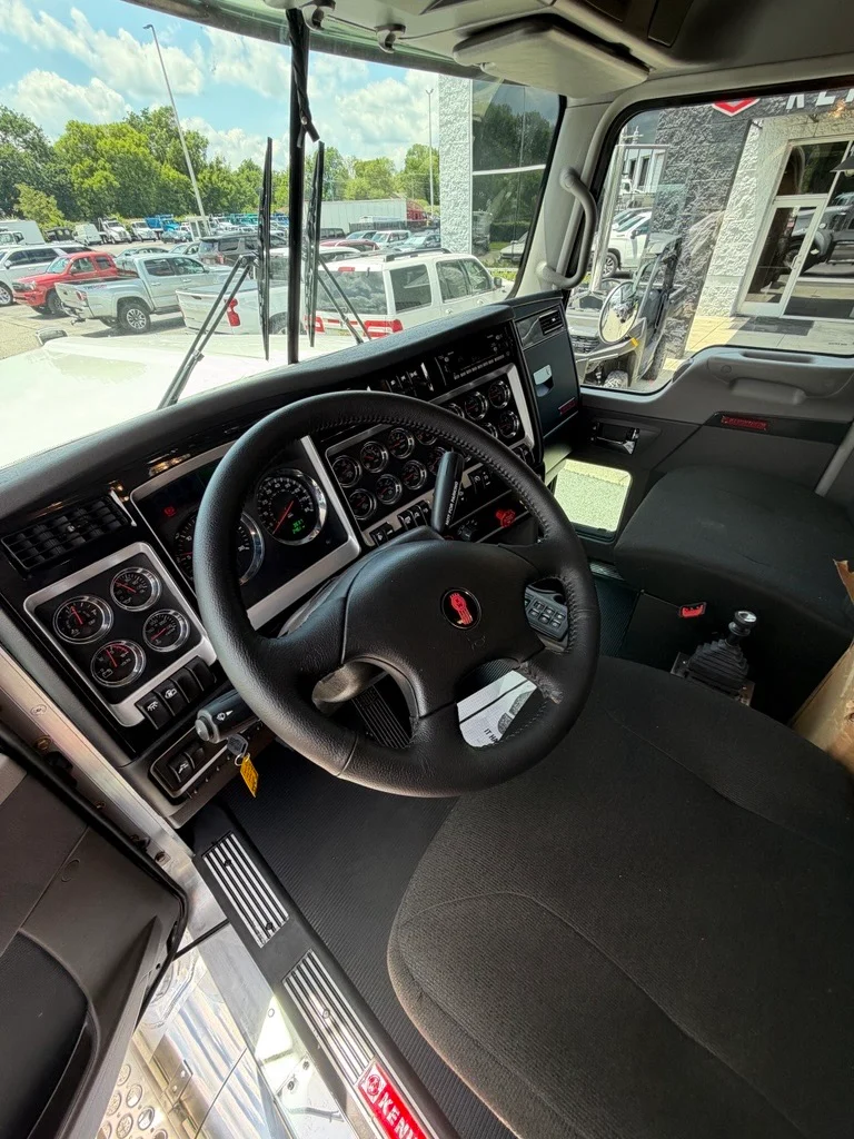 2027 Kenworth W900 in Birmingham, AL — photo 9
