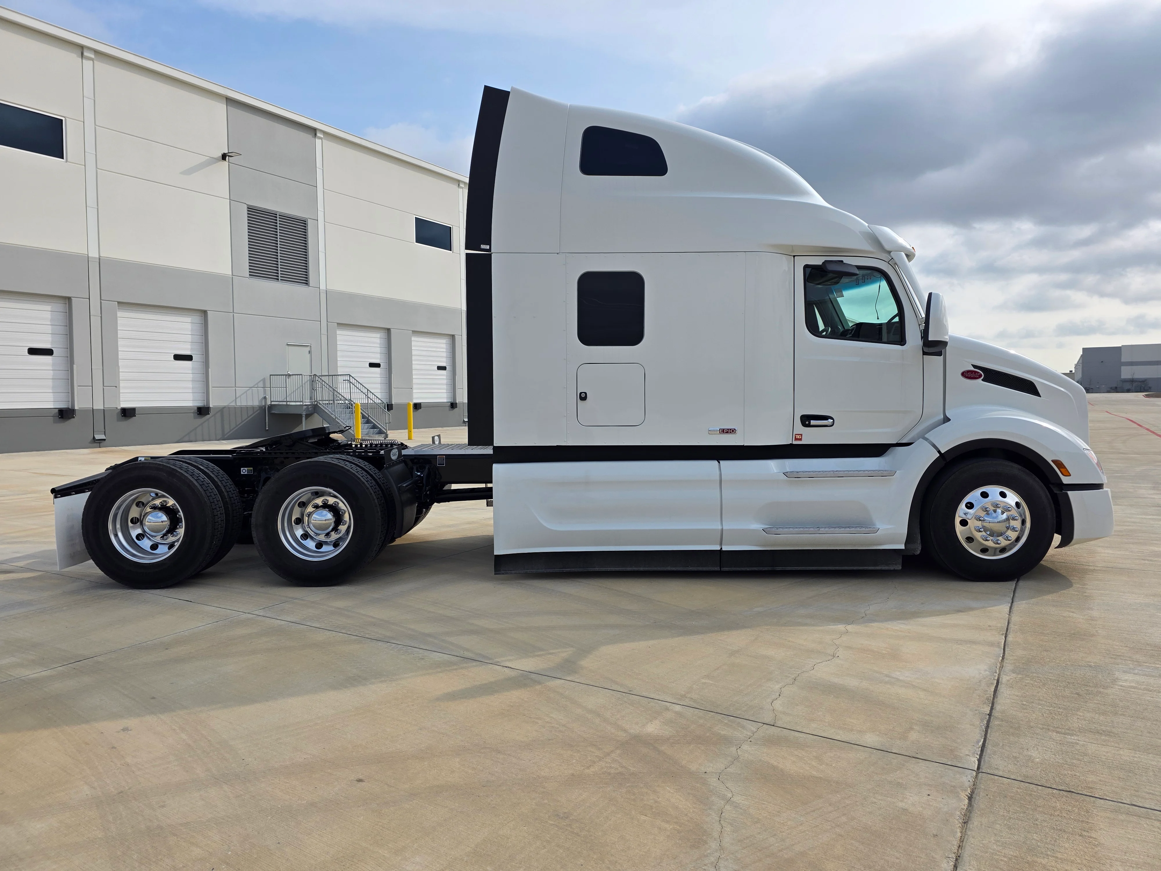 2027 Peterbilt 579 in Dunn, NC — photo 6
