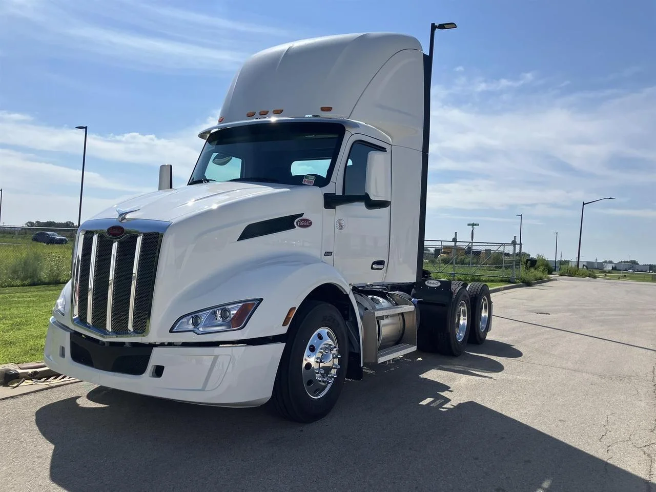 2027 Peterbilt 579 in Rochester, MN — photo 12