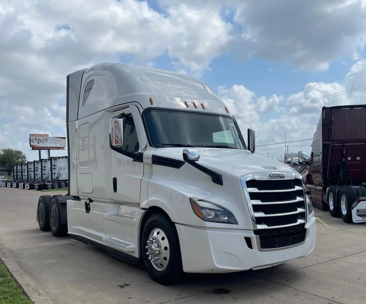 2022 Freightliner Cascadia in Pharr, TX