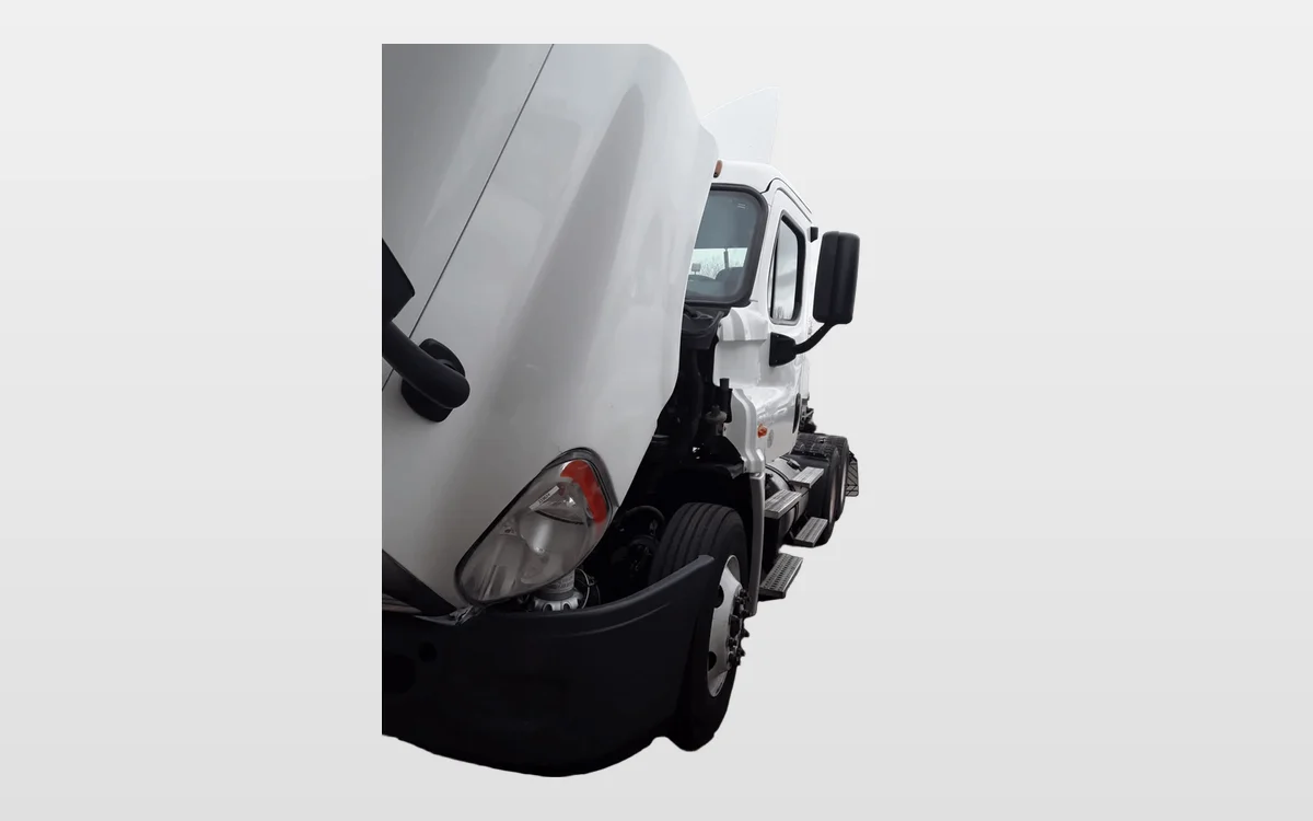 2015 Freightliner - image 1