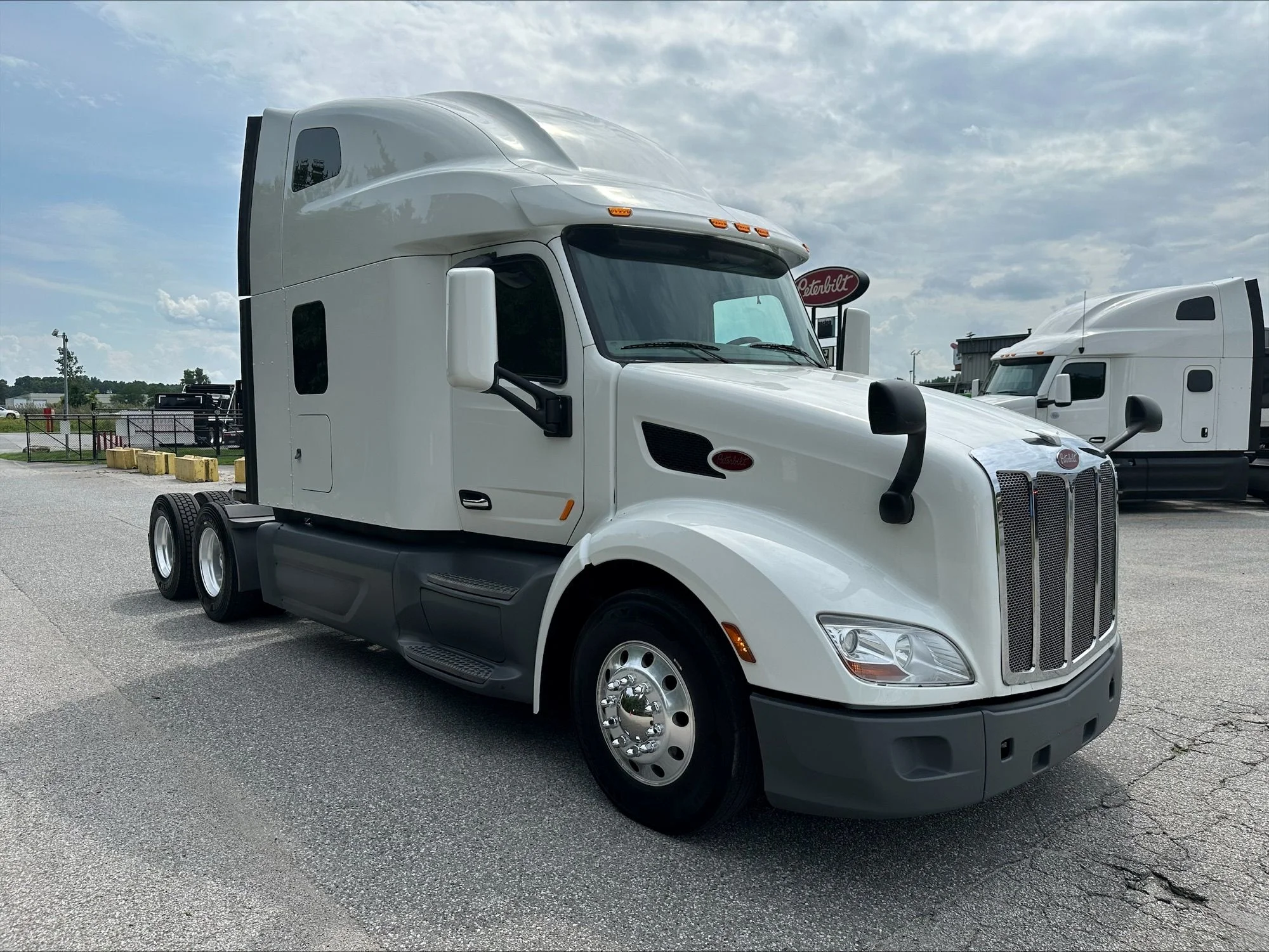 2021 Peterbilt 579 in Portland, OR — photo 2