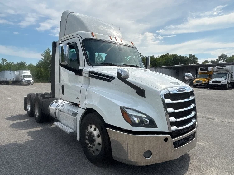 2020 Freightliner Cascadia