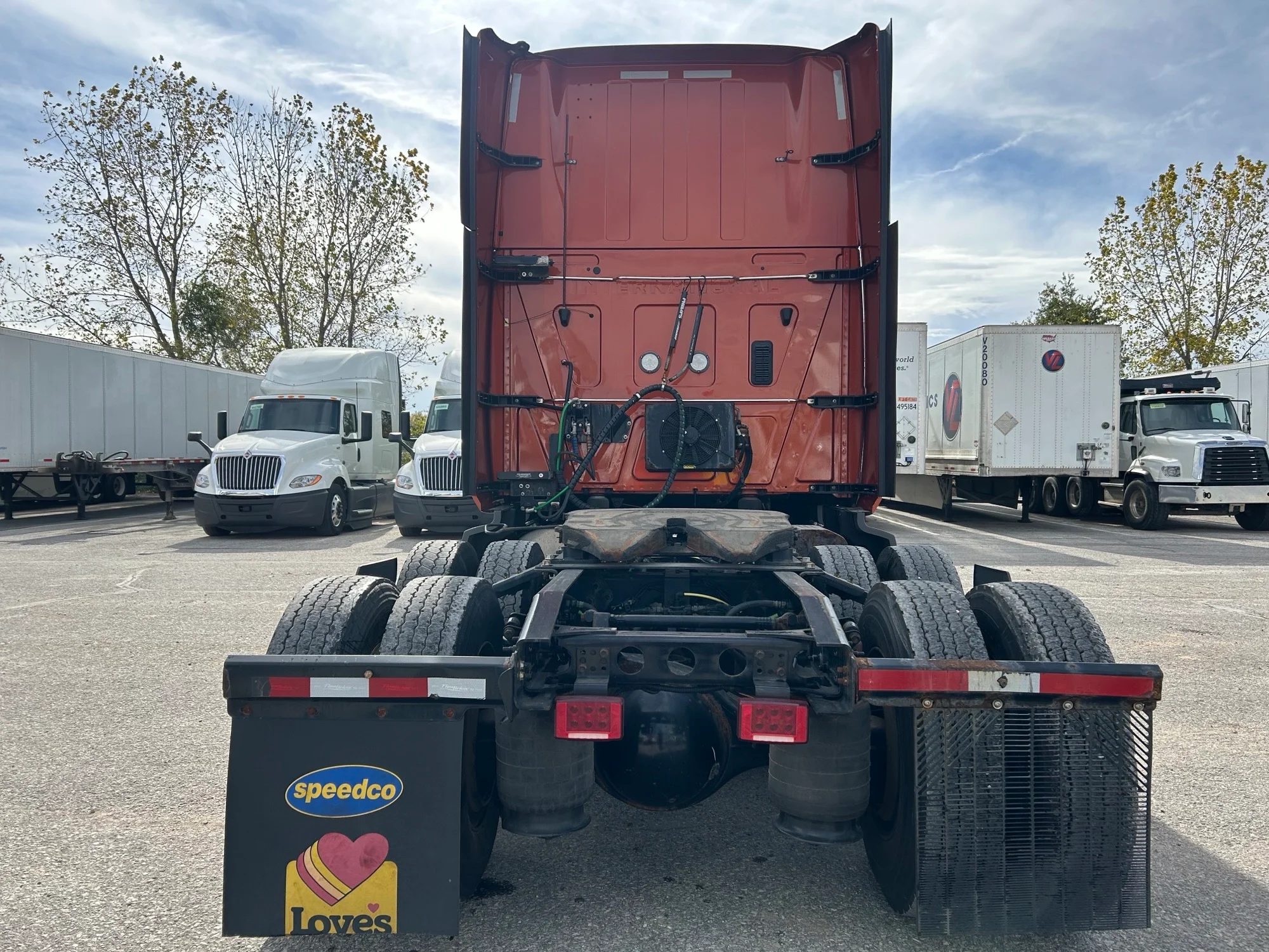 2022 International LT in Milwaukee, WI — photo 4